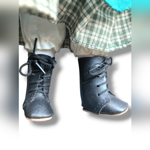 Anne of Green Gables Porcelain Doll Treasure Edition Canada Vintage Collectible - Picture 7 of 11